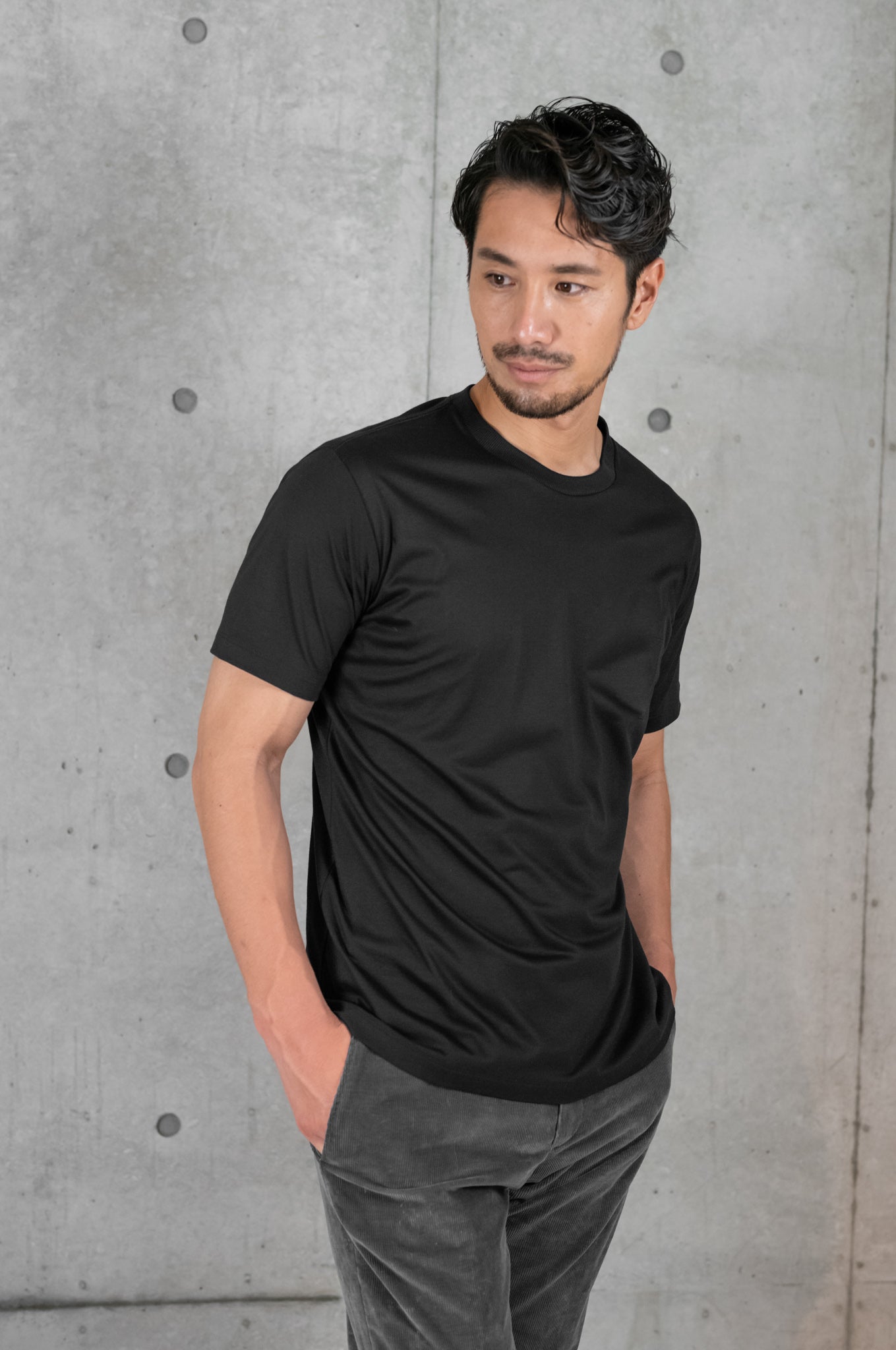 リヨセル スリムフィット クラウドTシャツ(Black)